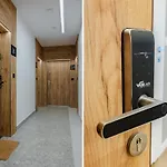 Very Berry - Naramowicka 106A - Apartamenty Z Garazem I Balkonem- Self Check In 24H