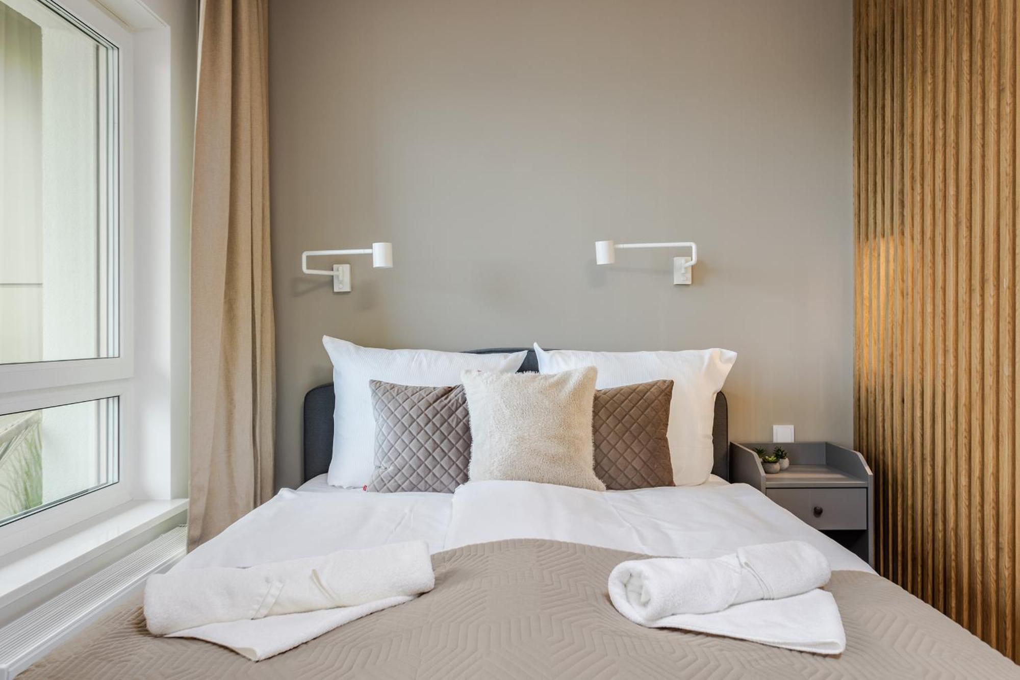 Apartament Very Berry - Naramowicka 106a - Z Garazem I Balkonem- Self Check In 24h *